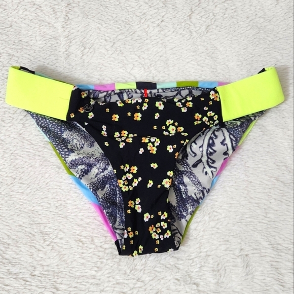 Maaji Other - New!Maaji Mahalo Docks Reversible Bikini Bottoms